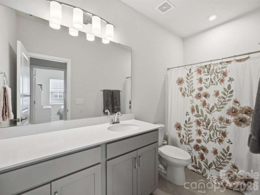 137-D Forest Lake Boulevard, Mooresville, NC 28117.  MLS# CAR4399239, YatesRealty ID 39058. 