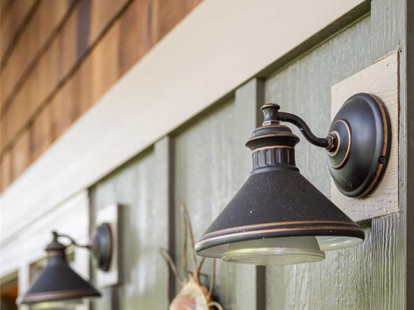 111 Eastmoor Drive, Asheville, NC 28805.  MLS# CAR4182621, YatesRealty ID 3906. 