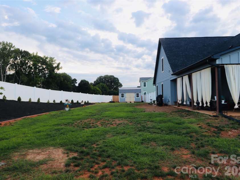 27679 Taylor Lane, Albemarle, NC 28001.  MLS# CAR4398383, YatesRealty ID 39060. 