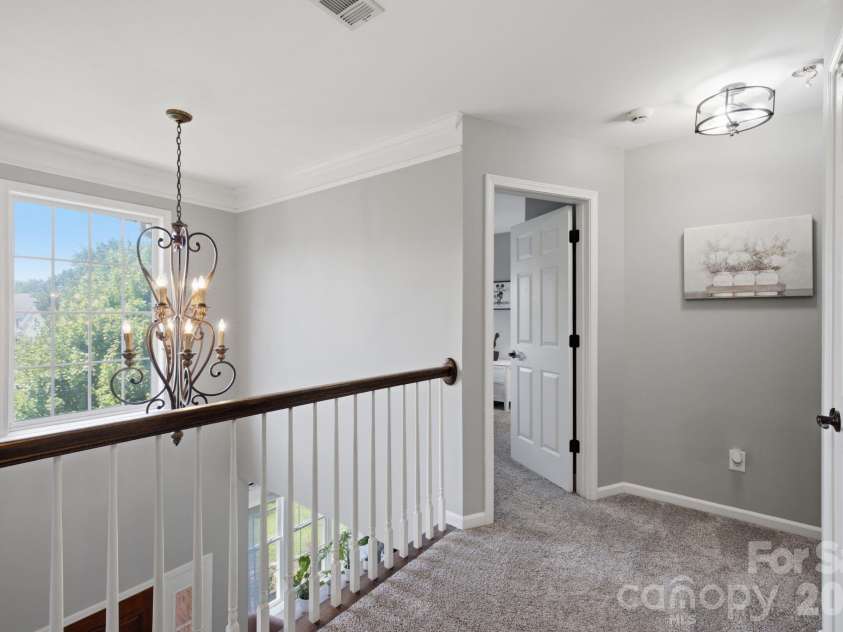 16914 Hampton Trace Road, Huntersville, NC 28078.  MLS# CAR4405129, YatesRealty ID 39062. 2nd floor landing