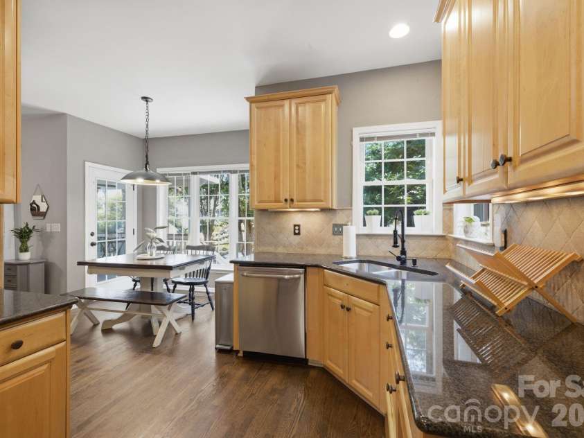 16914 Hampton Trace Road, Huntersville, NC 28078.  MLS# CAR4405129, YatesRealty ID 39062. Kitchen
