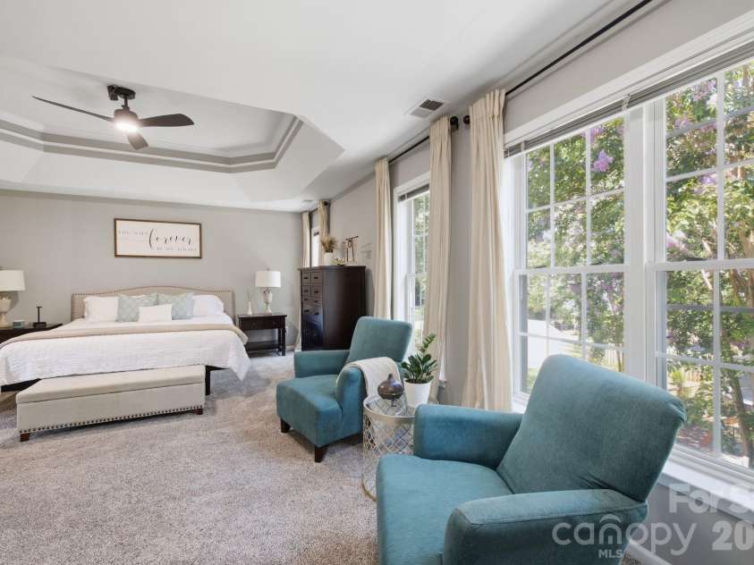 16914 Hampton Trace Road, Huntersville, NC 28078.  MLS# CAR4405129, YatesRealty ID 39062. Large Owners Suite