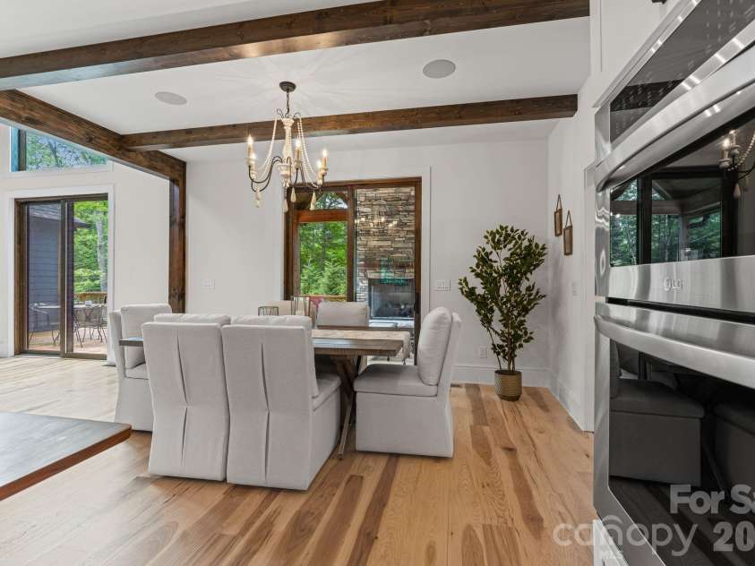 289 Linville River Drive, Linville, NC 28646.  MLS# CAR4405744, YatesRealty ID 39063. Dining room
