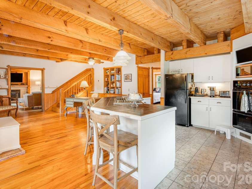 200 Black Hawk Trail, Waynesville, NC 28785.  MLS# CAR4404576, YatesRealty ID 39066. 