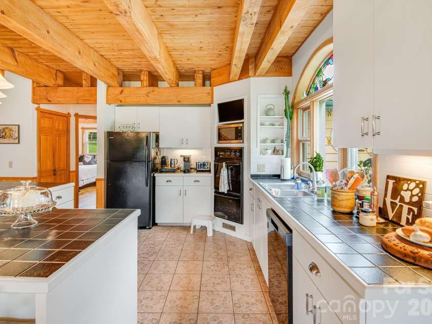 200 Black Hawk Trail, Waynesville, NC 28785.  MLS# CAR4404576, YatesRealty ID 39066. 