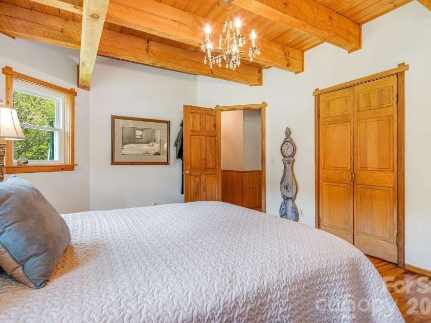 200 Black Hawk Trail, Waynesville, NC 28785.  MLS# CAR4404576, YatesRealty ID 39066. 