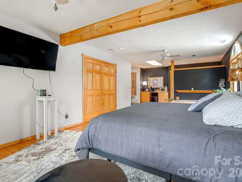 200 Black Hawk Trail, Waynesville, NC 28785.  MLS# CAR4404576, YatesRealty ID 39066. 