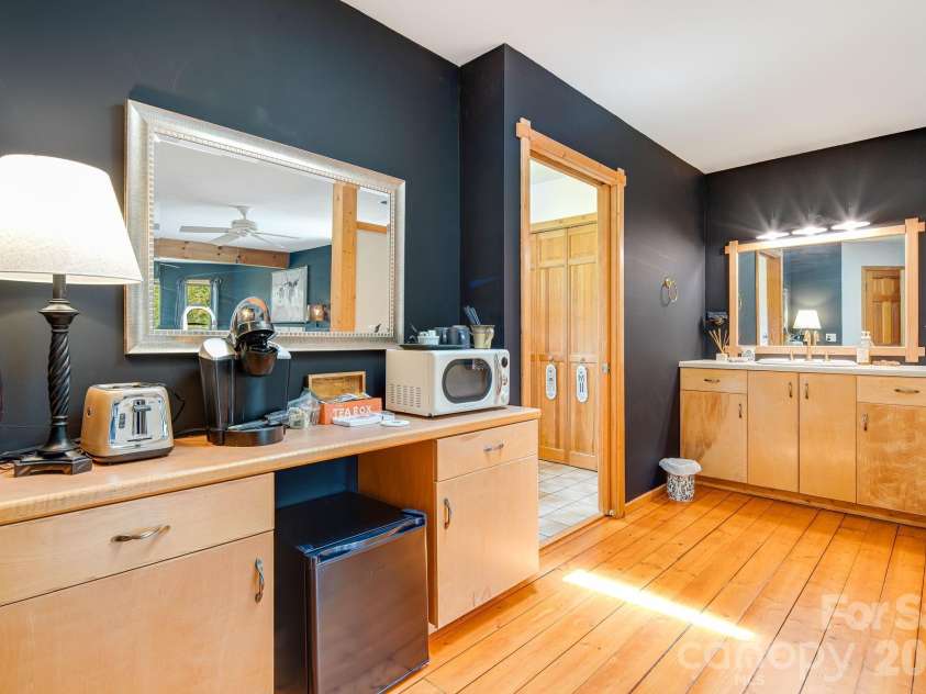 200 Black Hawk Trail, Waynesville, NC 28785.  MLS# CAR4404576, YatesRealty ID 39066. 