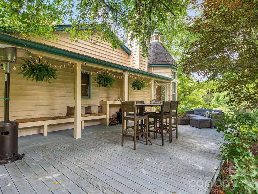 200 Black Hawk Trail, Waynesville, NC 28785.  MLS# CAR4404576, YatesRealty ID 39066. 