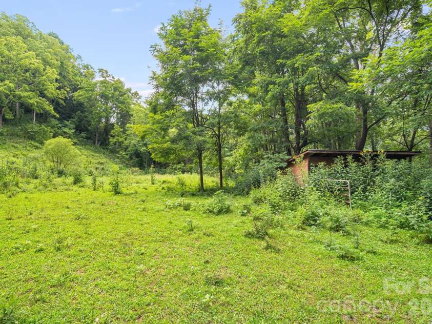 200 Black Hawk Trail, Waynesville, NC 28785.  MLS# CAR4404576, YatesRealty ID 39066. 