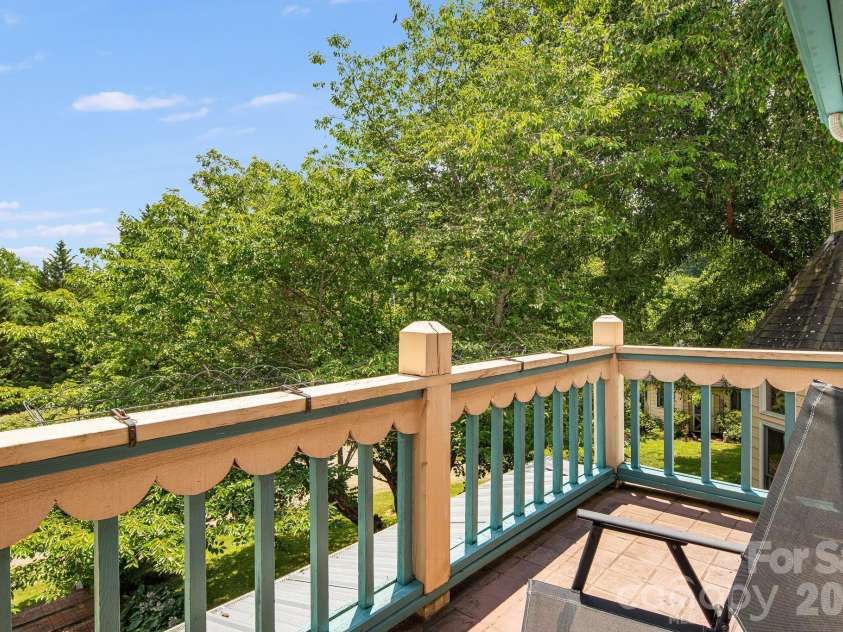 200 Black Hawk Trail, Waynesville, NC 28785.  MLS# CAR4404576, YatesRealty ID 39066. Upstairs Balcony