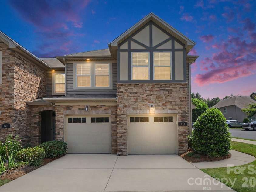 824 Ayrshire Avenue, Fort Mill, SC 29708.  MLS# CAR4396910, YatesRealty ID 39067. 
