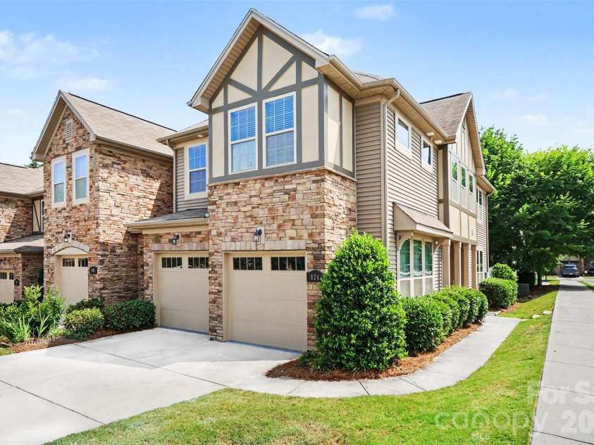 824 Ayrshire Avenue, Fort Mill, SC 29708.  MLS# CAR4396910, YatesRealty ID 39067. 
