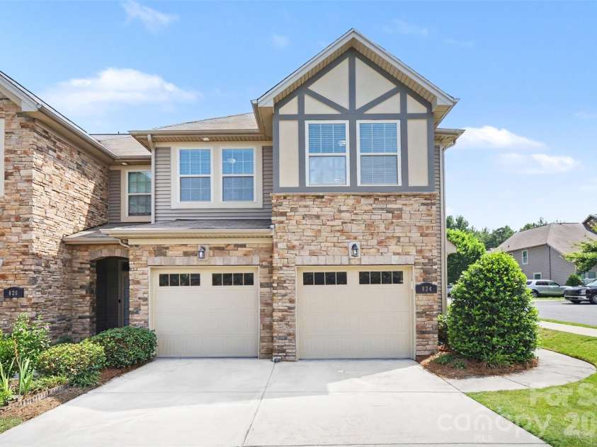 824 Ayrshire Avenue, Fort Mill, SC 29708.  MLS# CAR4396910, YatesRealty ID 39067. 
