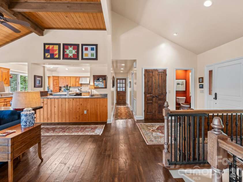 815 Crest Trail, Linville, NC 28646.  MLS# CAR4406068, YatesRealty ID 39068. 