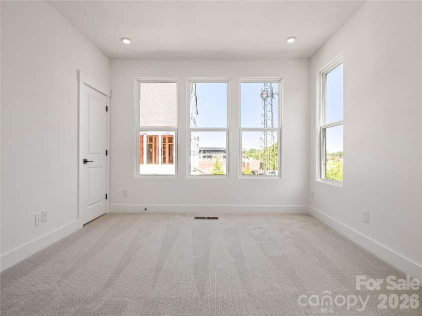 4062 Sophia Drive, Charlotte, NC 28217.  MLS# CAR4368755, YatesRealty ID 39069. Large owner's suite