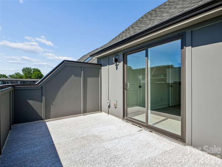 4062 Sophia Drive, Charlotte, NC 28217.  MLS# CAR4368755, YatesRealty ID 39069. Private rooftop terrace