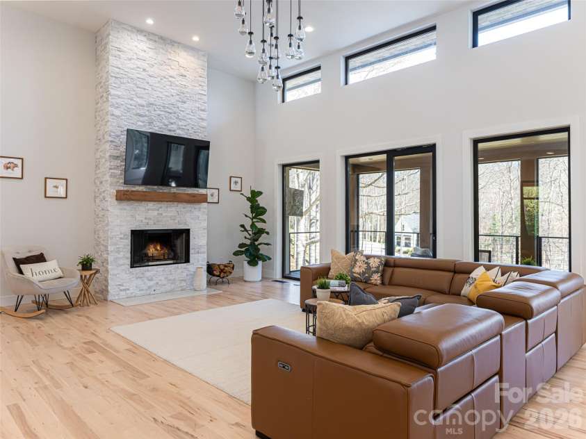 16 Cambridge Drive, Candler, NC 28715.  MLS# CAR4355688, YatesRealty ID 3907. 