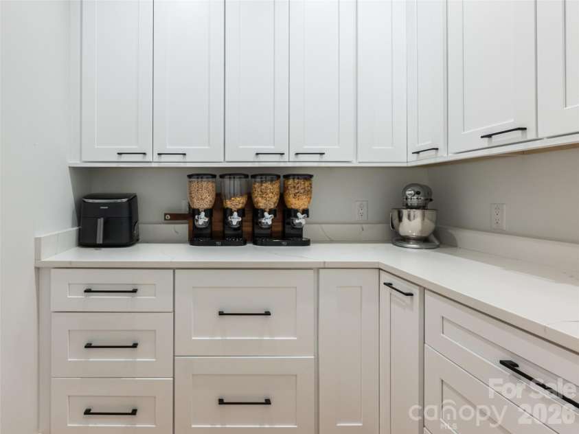 16 Cambridge Drive, Candler, NC 28715.  MLS# CAR4355688, YatesRealty ID 3907. 