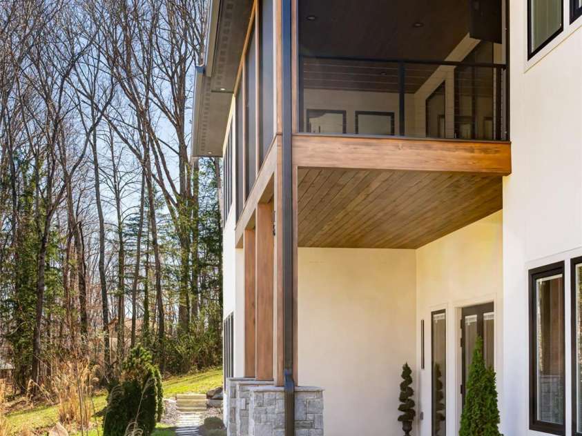 16 Cambridge Drive, Candler, NC 28715.  MLS# CAR4355688, YatesRealty ID 3907. 
