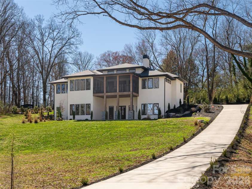16 Cambridge Drive, Candler, NC 28715.  MLS# CAR4355688, YatesRealty ID 3907. 