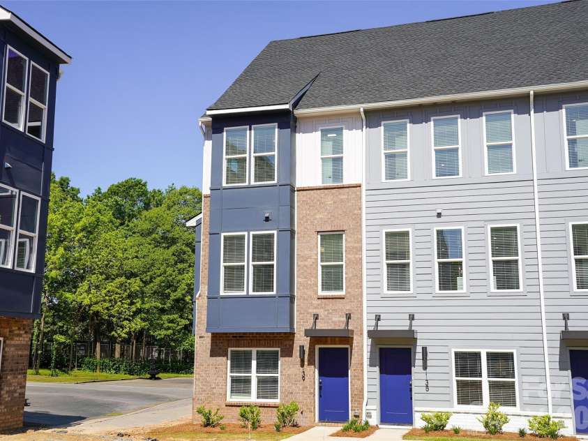 1139 Kokomo Lane, Charlotte, NC 28206.  MLS# CAR4403154, YatesRealty ID 39070. 1139 Kokomo Lane