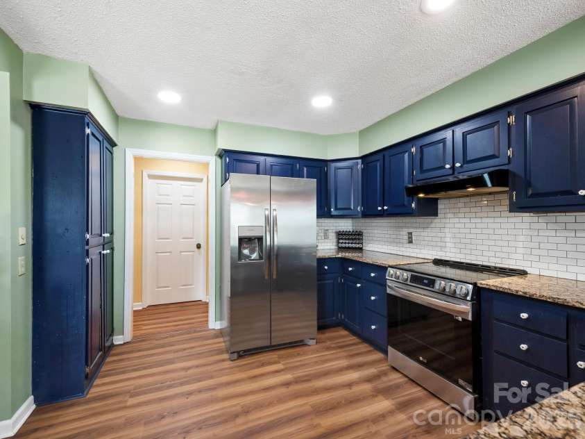 84 Greenwood Acres Drive, Mills River, NC 28759.  MLS# CAR4403279, YatesRealty ID 39072. Kitchen