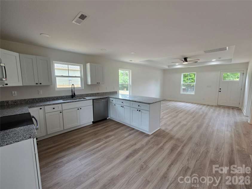 907 Hill Street, Albemarle, NC 28001.  MLS# CAR4371669, YatesRealty ID 39074. 