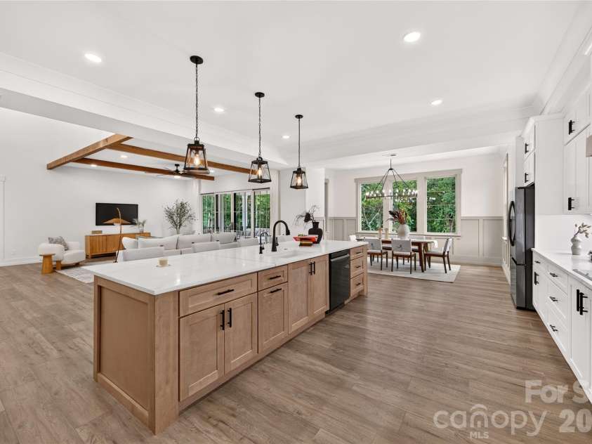 3141 Brayland Avenue, Matthews, NC 28104.  MLS# CAR4404701, YatesRealty ID 39075. Kitchen