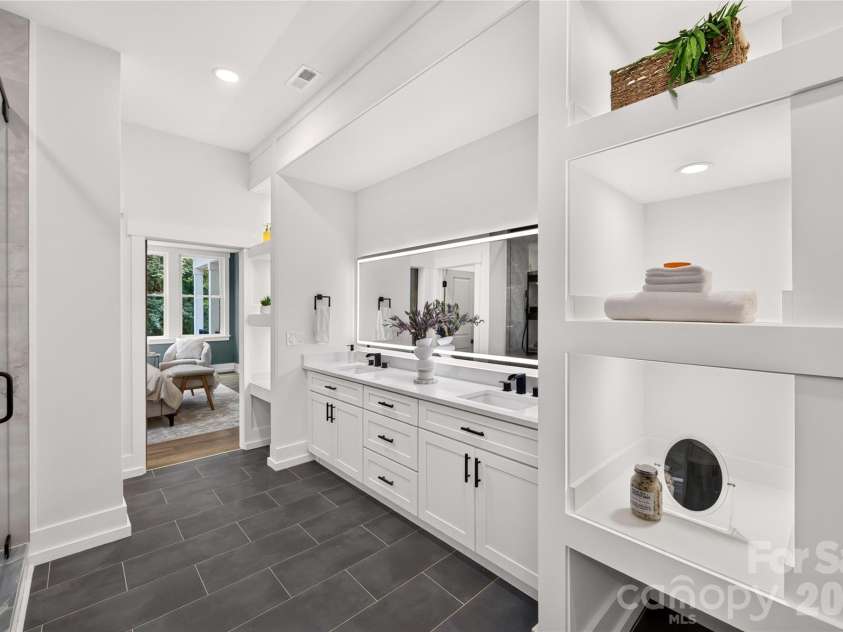 3141 Brayland Avenue, Matthews, NC 28104.  MLS# CAR4404701, YatesRealty ID 39075. Primary bath