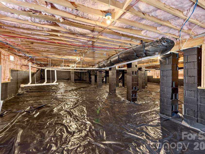 3141 Brayland Avenue, Matthews, NC 28104.  MLS# CAR4404701, YatesRealty ID 39075. Walk in crawl space