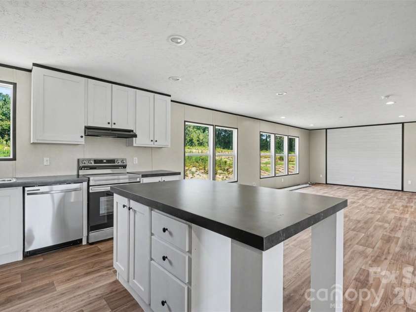 3034 Drake Circle, Shelby, NC 28152.  MLS# CAR4403944, YatesRealty ID 39076. 