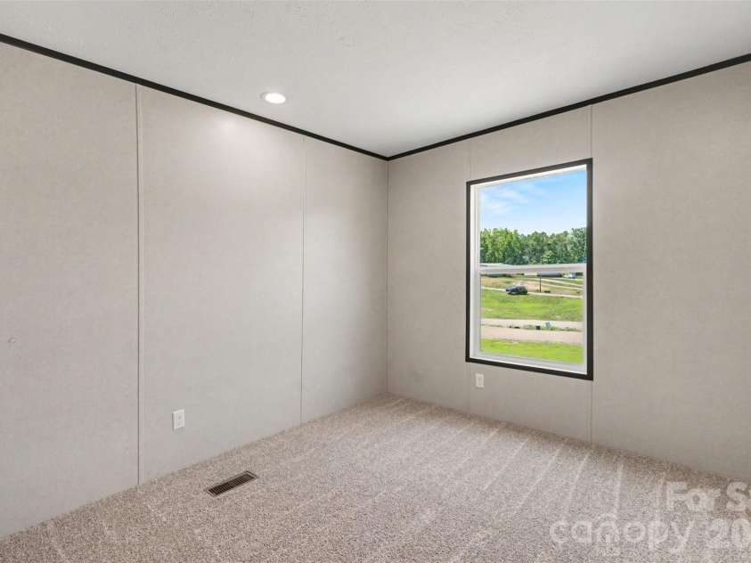 3034 Drake Circle, Shelby, NC 28152.  MLS# CAR4403944, YatesRealty ID 39076. 