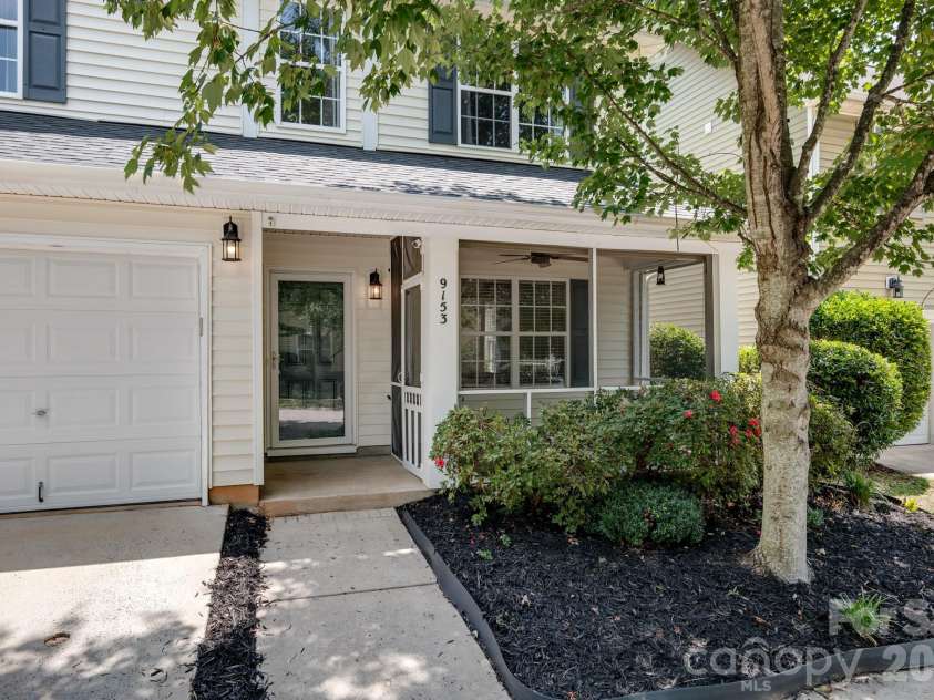 9153 Glenashley Drive, Cornelius, NC 28031.  MLS# CAR4397444, YatesRealty ID 39077. 