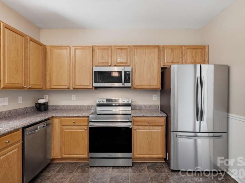 9153 Glenashley Drive, Cornelius, NC 28031.  MLS# CAR4397444, YatesRealty ID 39077. 