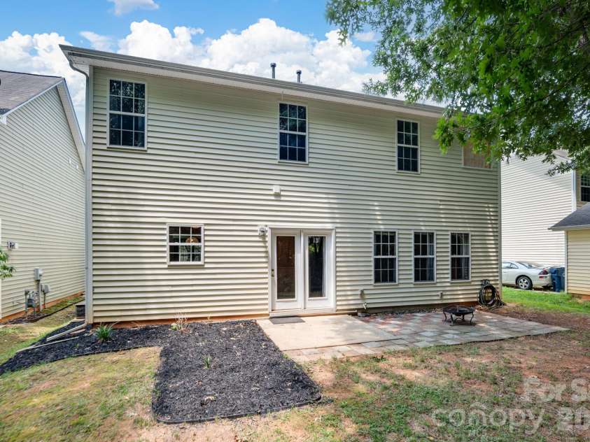 9153 Glenashley Drive, Cornelius, NC 28031.  MLS# CAR4397444, YatesRealty ID 39077. Backyard