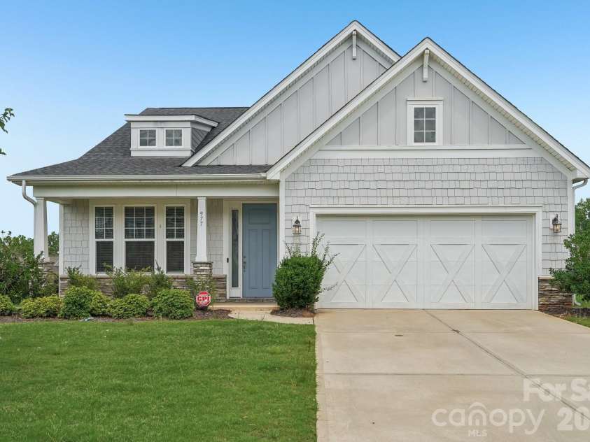 977 Bellegray Lane, Concord, NC 28027.  MLS# CAR4405137, YatesRealty ID 39078. 
