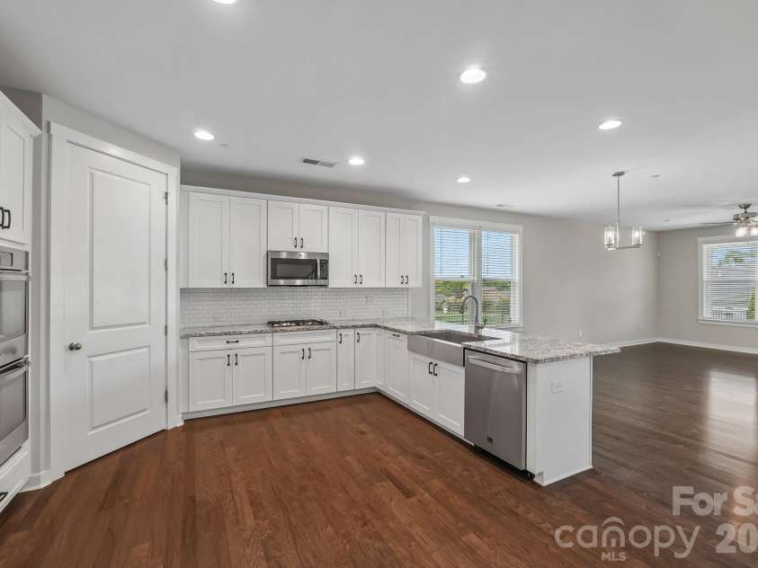 977 Bellegray Lane, Concord, NC 28027.  MLS# CAR4405137, YatesRealty ID 39078. 