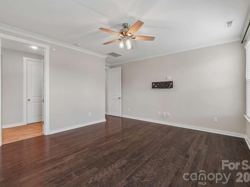 977 Bellegray Lane, Concord, NC 28027.  MLS# CAR4405137, YatesRealty ID 39078. 