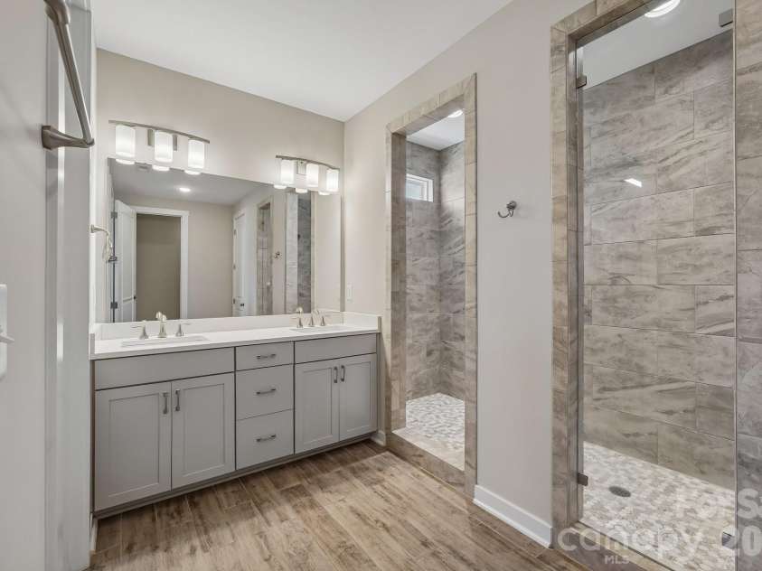 977 Bellegray Lane, Concord, NC 28027.  MLS# CAR4405137, YatesRealty ID 39078. 