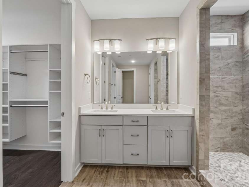 977 Bellegray Lane, Concord, NC 28027.  MLS# CAR4405137, YatesRealty ID 39078. 