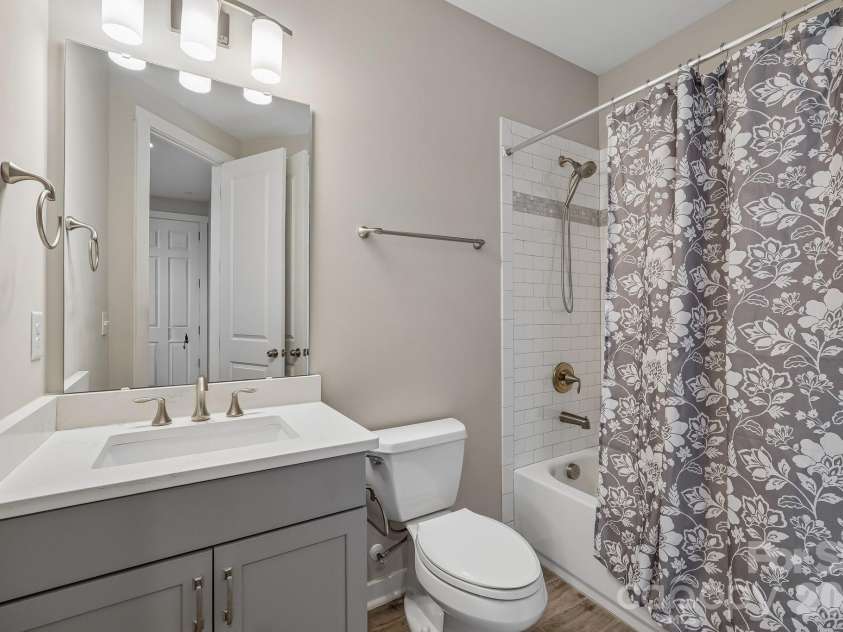 977 Bellegray Lane, Concord, NC 28027.  MLS# CAR4405137, YatesRealty ID 39078. 