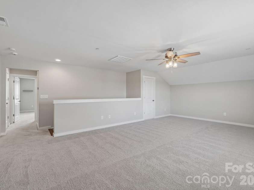 977 Bellegray Lane, Concord, NC 28027.  MLS# CAR4405137, YatesRealty ID 39078. 