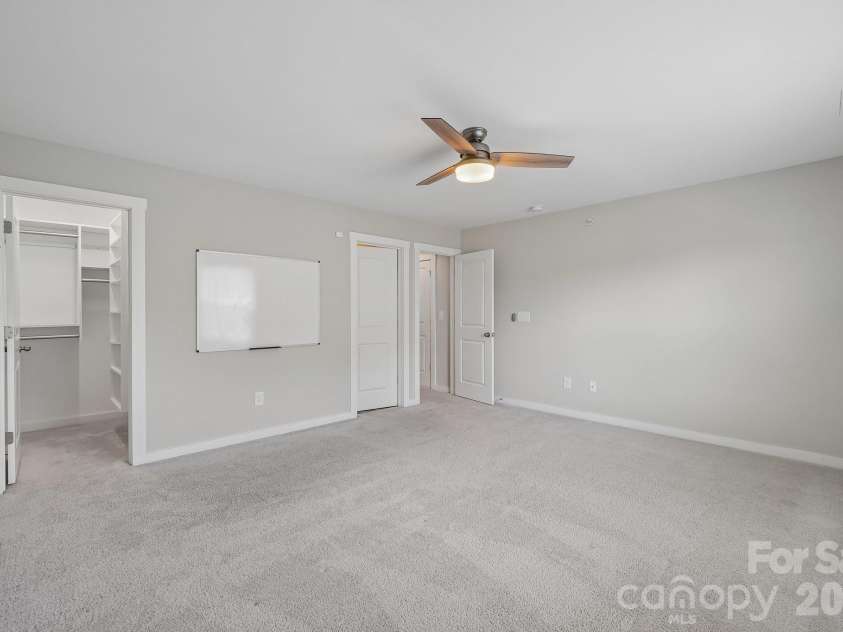 977 Bellegray Lane, Concord, NC 28027.  MLS# CAR4405137, YatesRealty ID 39078. 