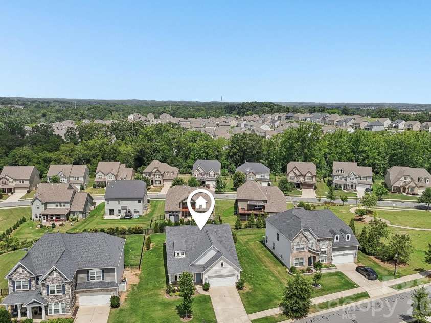 977 Bellegray Lane, Concord, NC 28027.  MLS# CAR4405137, YatesRealty ID 39078. 