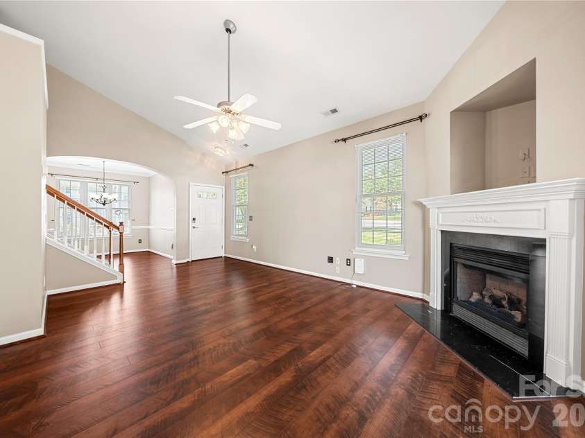 207 Dawn Mist Lane, Fort Mill, SC 29708.  MLS# CAR4402183, YatesRealty ID 39079. 