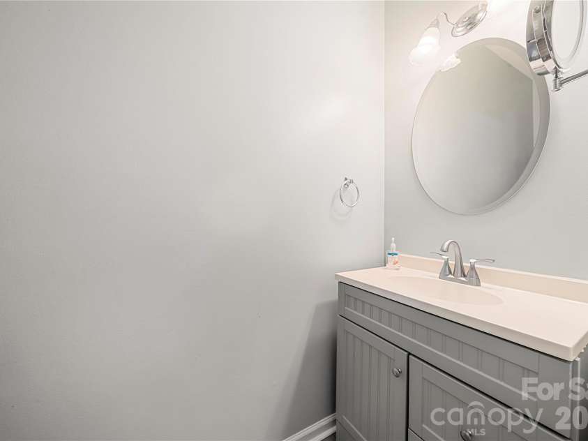 207 Dawn Mist Lane, Fort Mill, SC 29708.  MLS# CAR4402183, YatesRealty ID 39079. 