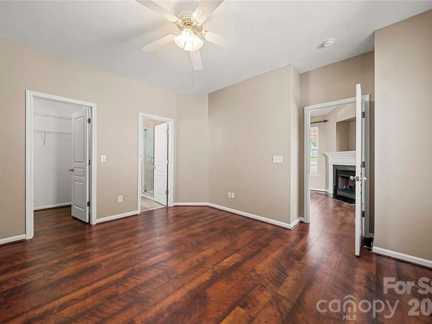 207 Dawn Mist Lane, Fort Mill, SC 29708.  MLS# CAR4402183, YatesRealty ID 39079. 
