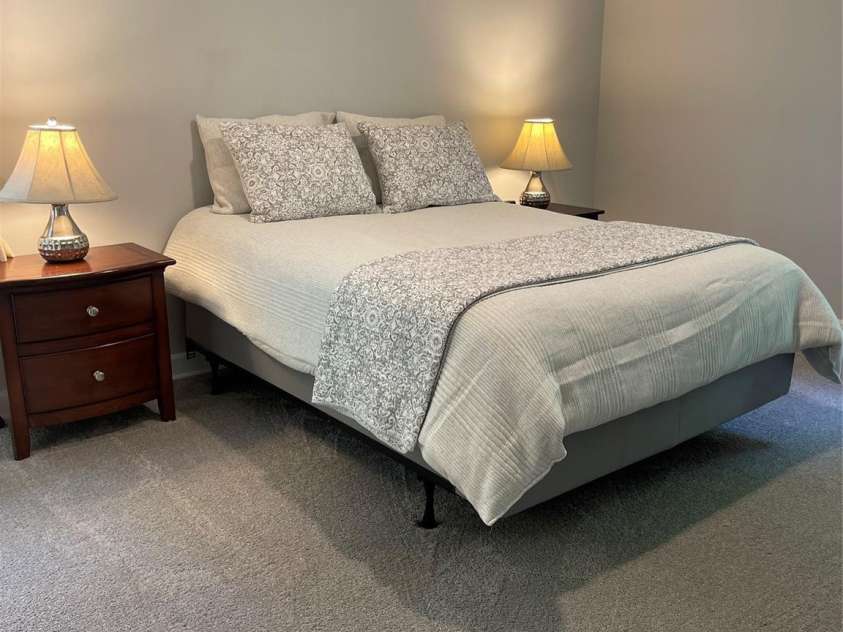 8014 Sherington Way, Charlotte, NC 28227.  MLS# CAR4343661, YatesRealty ID 3908. 