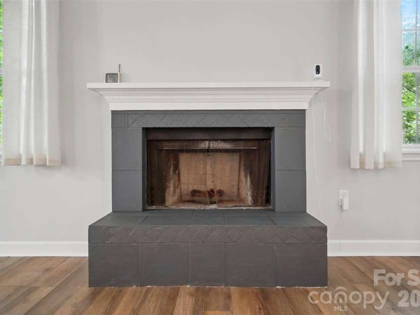 8014 Sherington Way, Charlotte, NC 28227.  MLS# CAR4343661, YatesRealty ID 3908. Wood Burning Fireplace